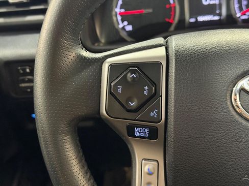 Used 2020 Toyota 4Runner Limited AWD/4WD image 17