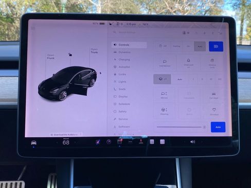 Used 2019 Tesla Model 3 Performance image 28