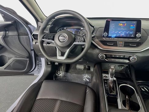 Certified 2025 Nissan Altima 2.5 SR image 22