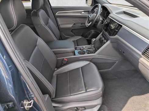Used 2022 Volkswagen Atlas Cross Sport SEL R-Line AWD/4WD image 20