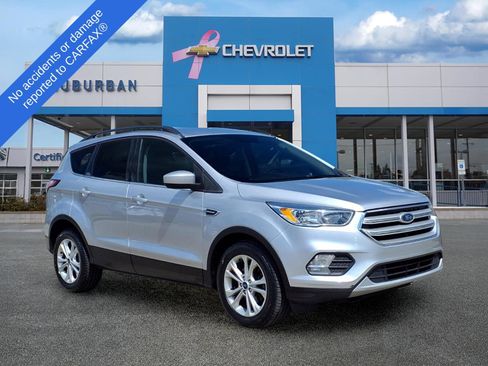 Used 2018 Ford Escape SE w/ SE Sync 3 Package FWD image 3