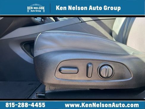 Used 2021 Buick Enclave Essence w/ Sound and Sites Package image 29