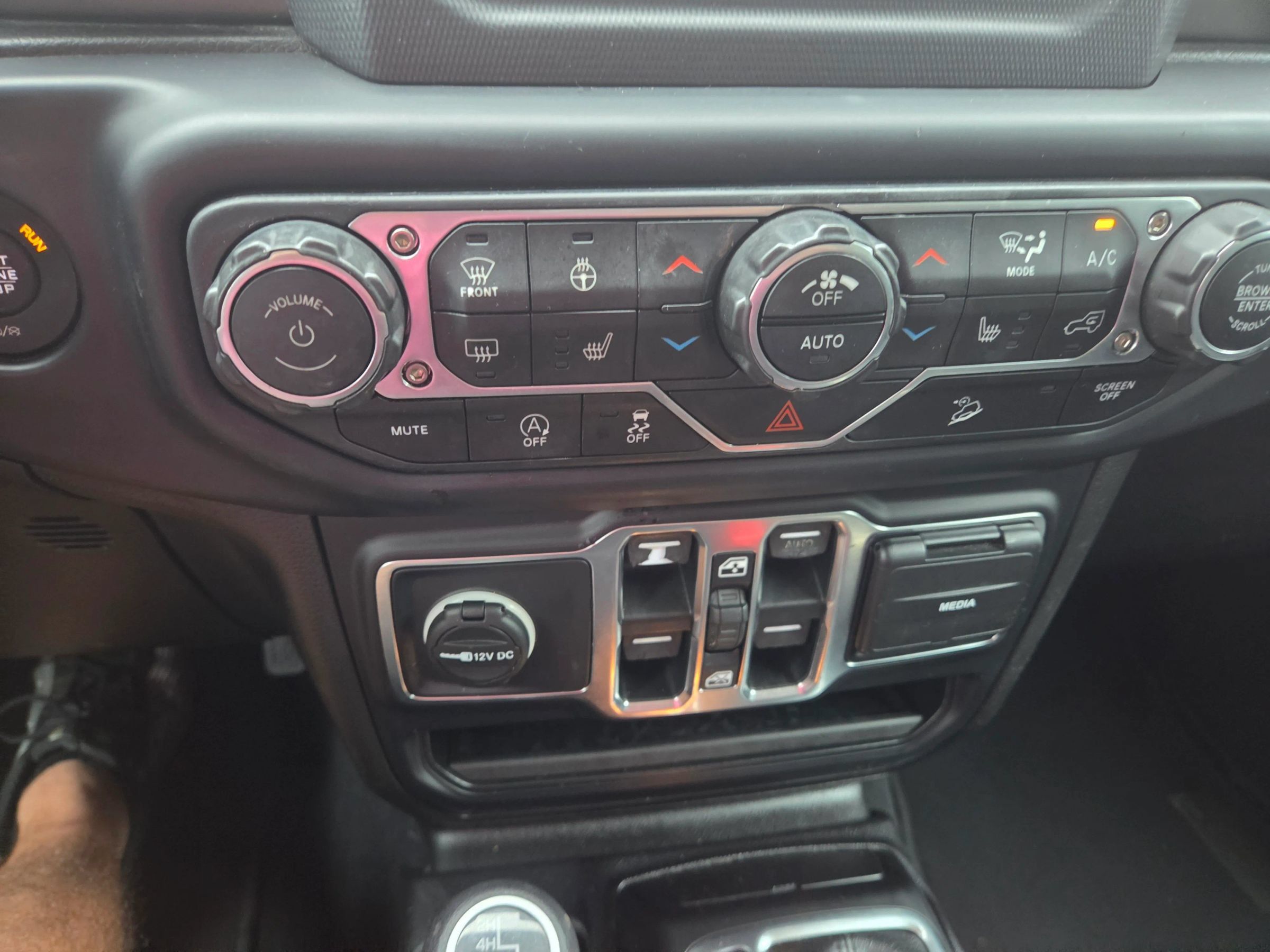 Used 2019 Jeep Wrangler Unlimited Sport S AWD/4WD image 17