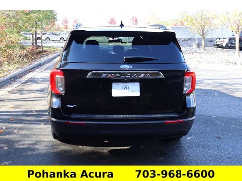 Used 2024 Ford Explorer XLT image 6