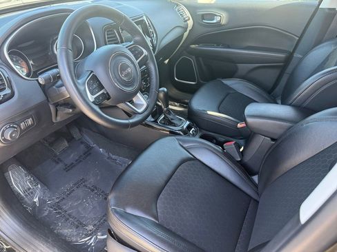 Used 2018 Jeep Compass Latitude w/ Popular Equipment Group image 15