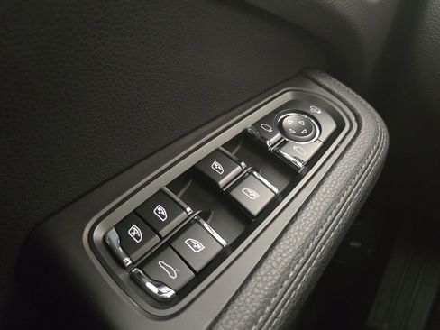 Used 2022 Porsche Macan image 29