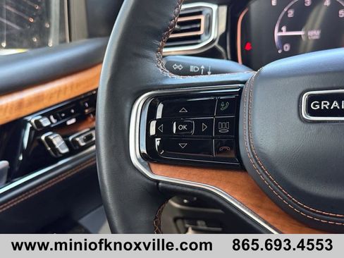 Used 2024 Jeep Grand Wagoneer L Series III AWD/4WD image 22