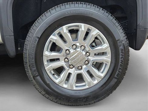 Used 2022 GMC Sierra 2500 Denali w/ Denali Ultimate Package image 19