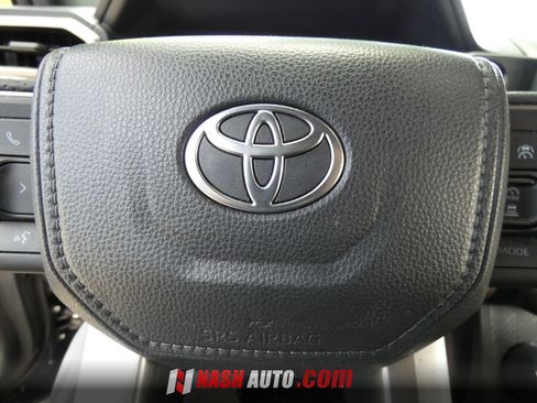 Used 2025 Toyota Tacoma TRD Sport AWD/4WD image 72