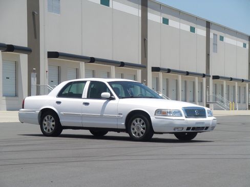 Used 2006 Mercury Grand Marquis LS image 1