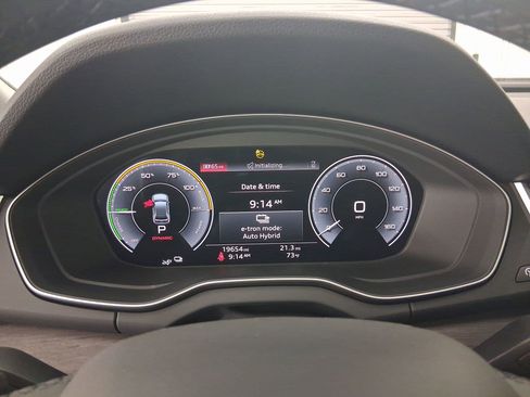 Used 2024 Audi Q5 e Premium Plus w/ Premium Plus Package image 16