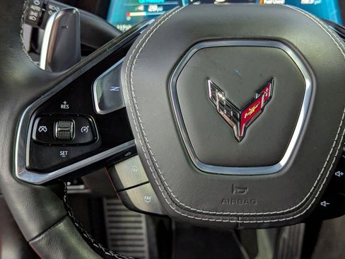 Used 2023 Chevrolet Corvette Stingray Premium Conv w/ Z51 Performance Package image 27