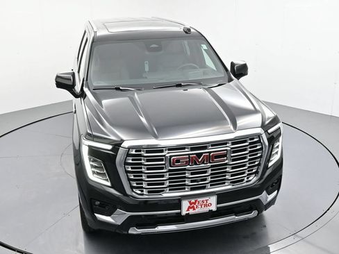 Used 2025 GMC Yukon XL Denali w/ Denali Reserve Package AWD/4WD image 6