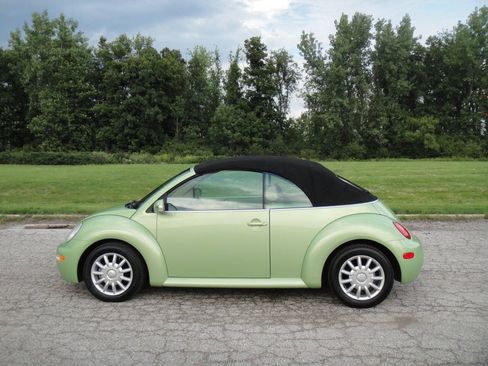 Used 2004 Volkswagen Beetle GLS FWD image 19