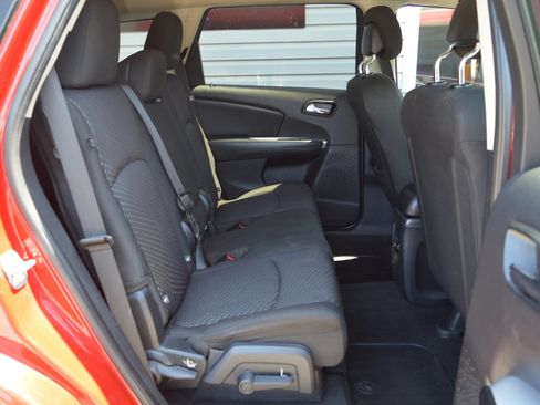 Used 2016 Dodge Journey SXT FWD image 21