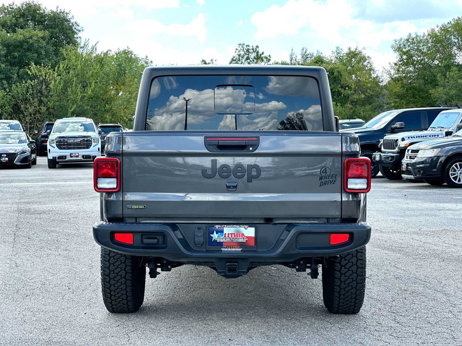 Used 2023 Jeep Gladiator Sport AWD/4WD image 14