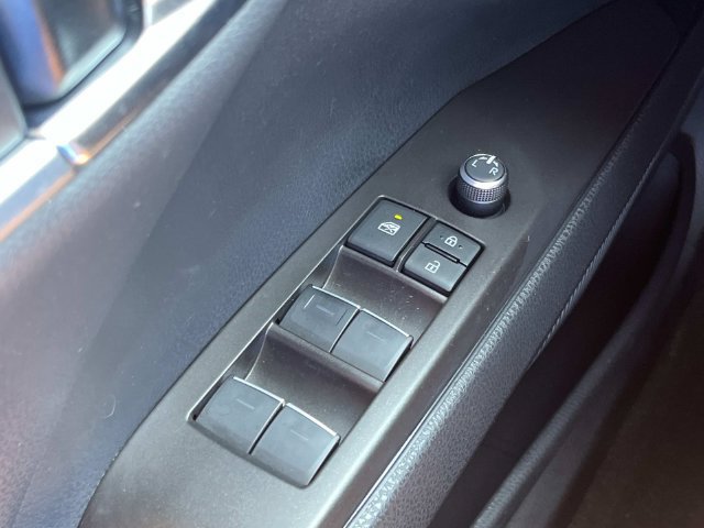 Used 2024 Toyota Camry XLE w/ Cold Weather Package FWD image 27