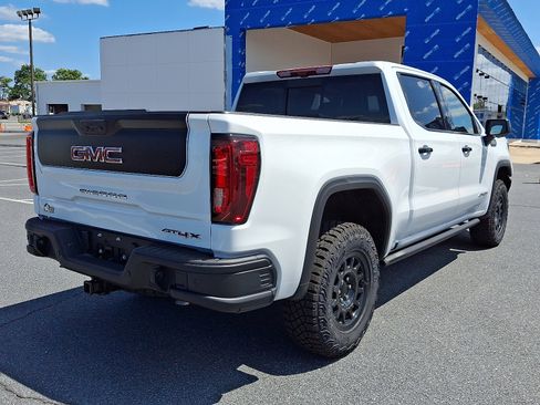 New 2025 GMC Sierra 1500 AT4X w/ AT4X AEV Edition image 4