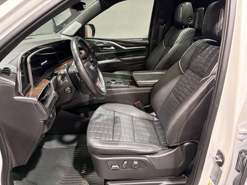 Used 2022 Cadillac Escalade Sport Platinum w/ Heavy-Duty Trailer Package image 2