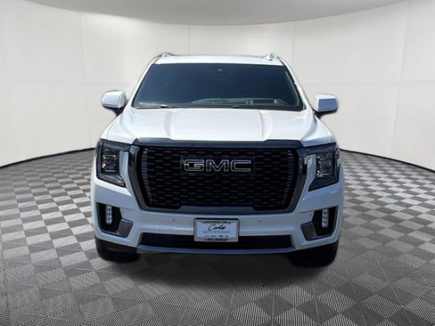 Used 2024 GMC Yukon Denali Ultimate AWD/4WD image 2