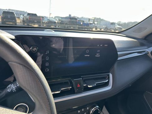 Used 2025 Chevrolet TrailBlazer LT image 29