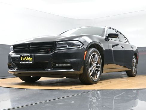 Used 2019 Dodge Charger SXT AWD/4WD image 42