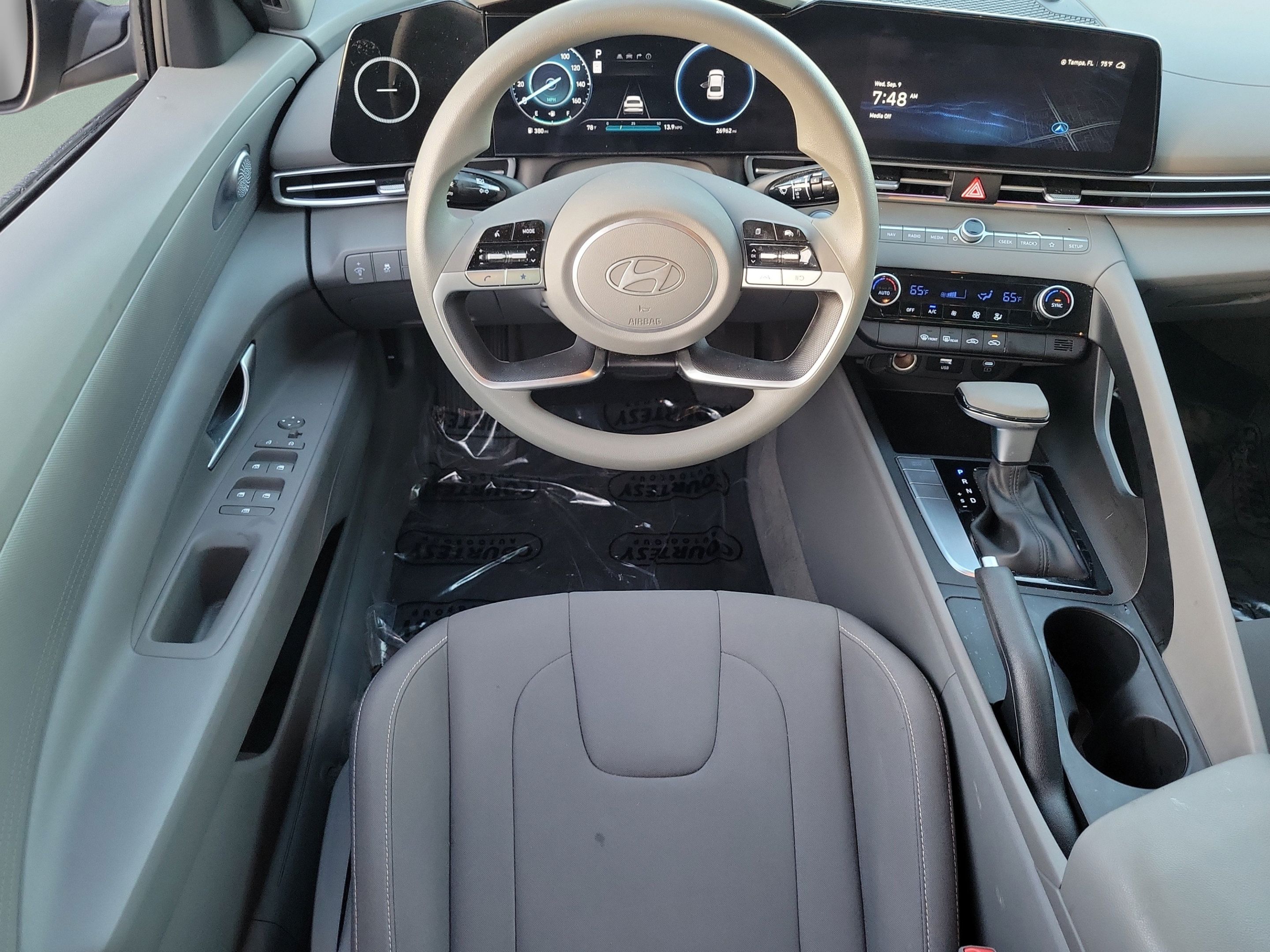 Used 2024 Hyundai Elantra SEL FWD image 9