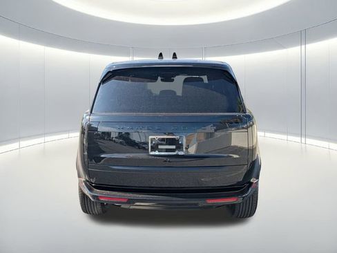 Used 2024 Land Rover Range Rover Long Wheelbase SE image 6