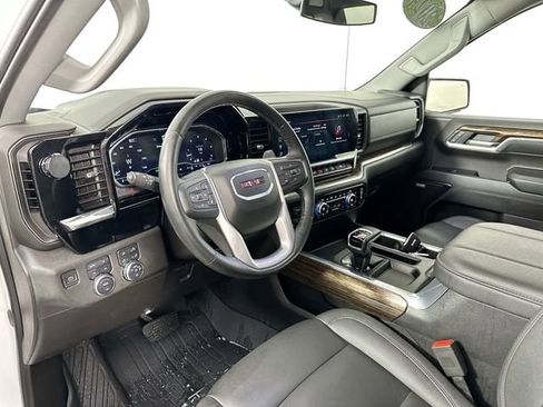 Used 2024 GMC Sierra 1500 Elevation w/ Elevation Premium Package AWD/4WD image 21