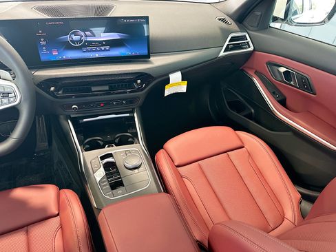 New 2026 BMW 330i Sedan w/ M Sport Package RWD image 17