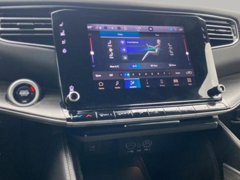 Used 2024 Jeep Wagoneer L Series II w/ Flexible Seating Group image 24