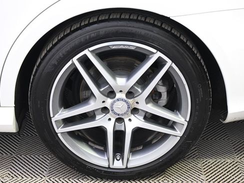 Used 2016 Mercedes-Benz E 350 4MATIC Sedan image 17