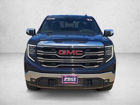 Used 2023 GMC Sierra 1500 SLT image 2