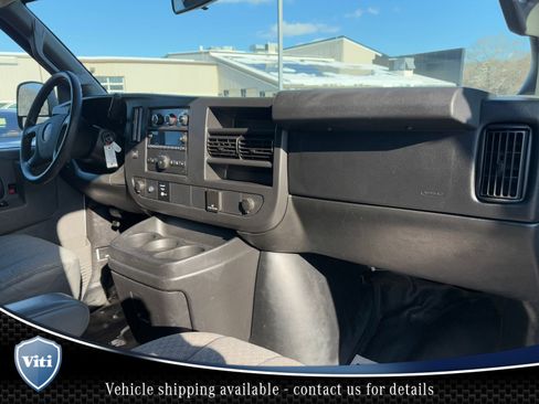 Used 2016 GMC Savana 2500 Work Van w/ Chrome Appearance Package image 24