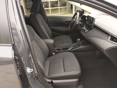 Used 2025 Toyota Corolla LE w/ LE Premium Package image 28