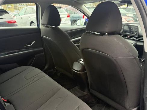 Used 2023 Hyundai Elantra SEL image 13
