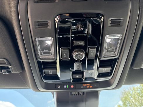 New 2026 GMC Yukon XL AT4 Ultimate AWD/4WD image 21