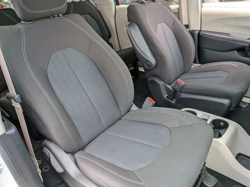 Used 2023 Chrysler Voyager LX FWD image 30