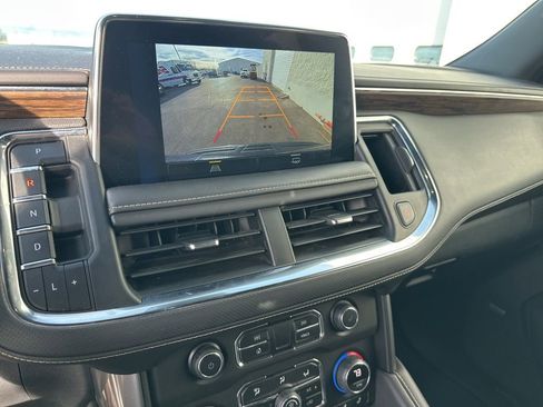 Used 2023 Chevrolet Suburban Premier image 23