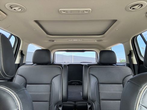 Used 2023 GMC Acadia Denali w/ Black Diamond Edition AWD/4WD image 21