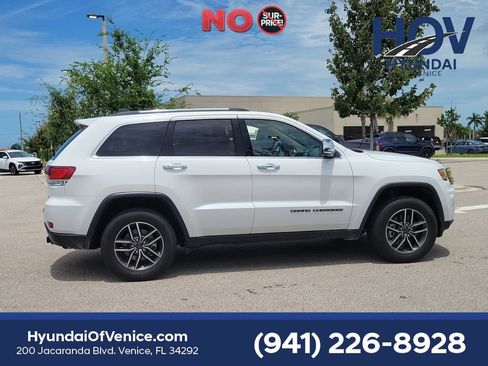 Used 2021 Jeep Grand Cherokee Limited RWD image 3