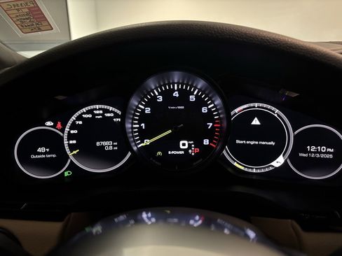 Used 2019 Porsche Cayenne E-Hybrid image 17