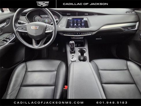 Certified 2023 Cadillac XT4 Premium Luxury image 9