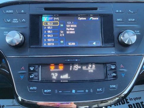 Used 2013 Toyota Avalon XLE Premium image 28