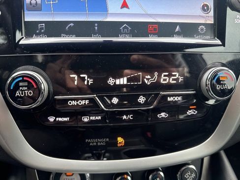 Used 2017 Nissan Murano Platinum w/ Platinum Technology Package image 17