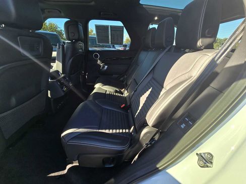 Used 2023 Land Rover Discovery S R-Dynamic image 26