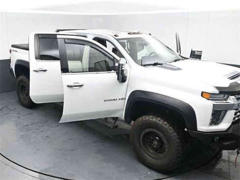 Used 2020 Chevrolet Silverado 2500 LTZ w/ Technology Package image 54