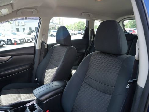 Used 2018 Nissan Rogue S AWD/4WD image 11