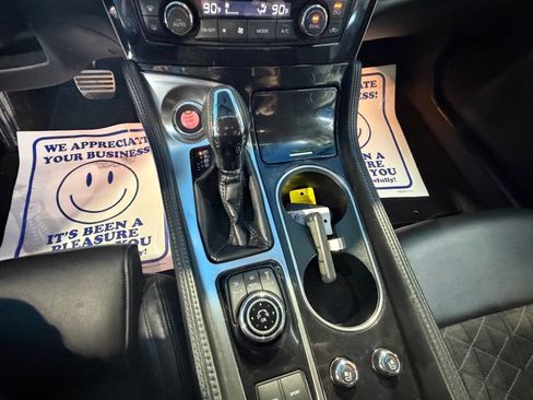 Used 2016 Nissan Maxima SR image 24