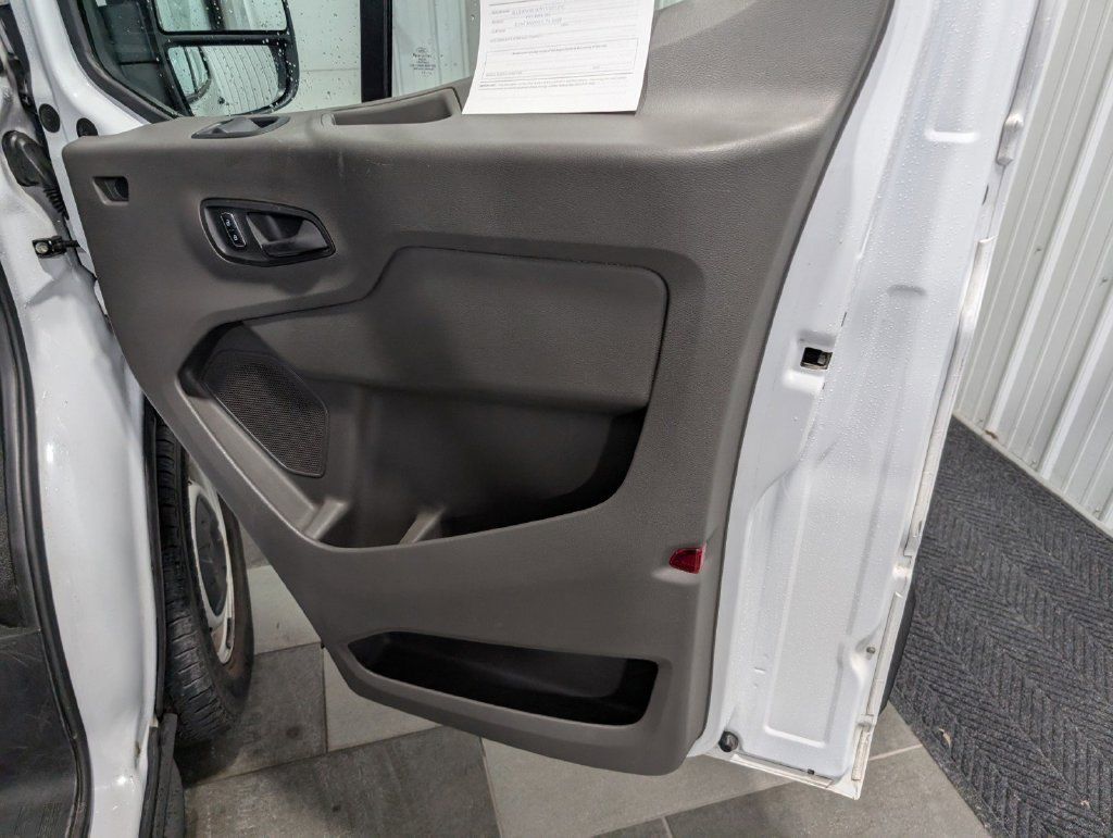 Used 2023 Ford Transit 250 Medium Roof RWD image 19